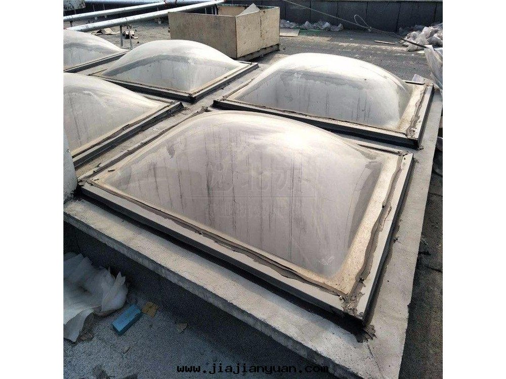 C型洩爆窗(chuāng)